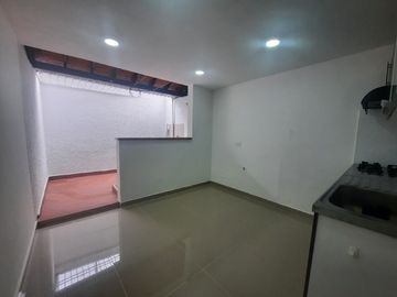 CASA EN ARRIENDO UBICADA EN ENVIGADO SECTOR LA PAZ