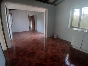 Precio Super Rebajado !!  Venta de Casa de 300 mt totales..  Walker Martínez.  La Araucana