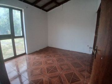Precio Super Rebajado !!  Venta de Casa de 300 mt totales..  Walker Martínez.  La Araucana