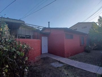 Precio Super Rebajado !!  Venta de Casa de 300 mt totales..  Walker Martínez.  La Araucana