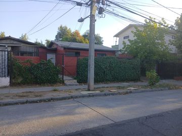 Precio Super Rebajado !!  Venta de Casa de 300 mt totales..  Walker Martínez.  La Araucana