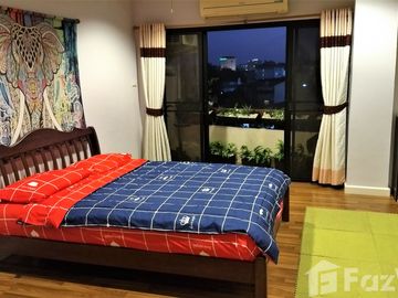 2 Bedroom Penthouse 175 sqm, for sale at Karnkanok Condo 3