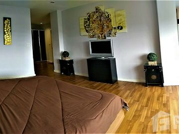 2 Bedroom Penthouse 175 sqm, for sale at Karnkanok Condo 3