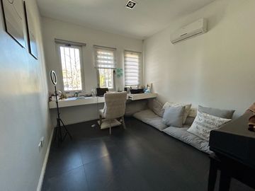 Impecable casa al lago central en Nordelta