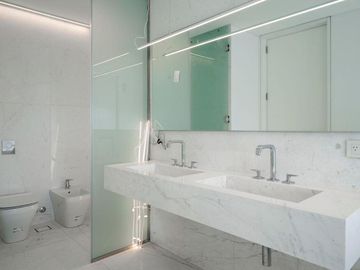 Departamento en Palermo - LAVENUE LIBERTADOR - oportunidad - 222 metros - 4 amb
