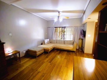 CASA EN VENTA 4 DORMITORIOS, QUINCHO, JARDÍN. QUILMES ESTE