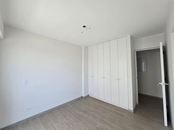 VENDO DUPLEX CON COCHERA EN BARRANCO