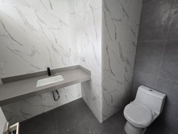 VENDO DUPLEX CON COCHERA EN BARRANCO