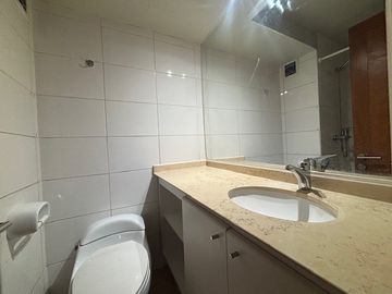INES DE SUAREZ, P. DE VALDIVIA, BILBAO, METRO