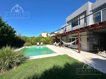 Venta Casa 6 Ambientes Barrio Santa Clara Villanueva Tigre