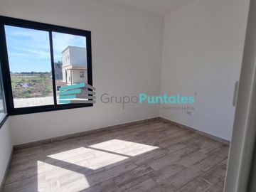 Casa en venta en Barrio Lagos de Canning II, con 3 dormitorios y piscina