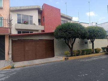Casa en Venta en COYOACAN