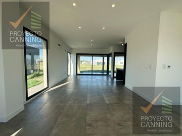Casa en venta Barrio San Simon Canning