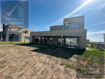 Casa en venta Barrio San Simon Canning