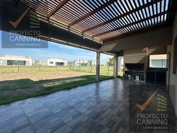 Casa en venta Barrio San Simon Canning