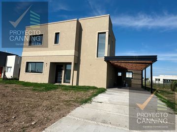 Casa en venta Barrio San Simon Canning