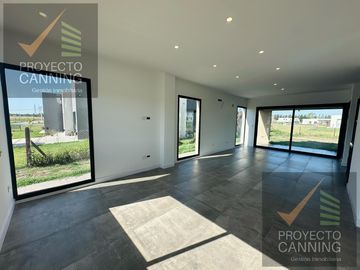 Casa en venta Barrio San Simon Canning