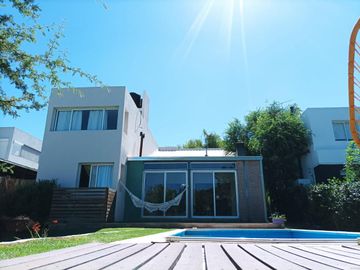Oportunidad Casa 3 dorm y pile en Barrio cerrado  La Estanzuela