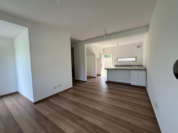 Venta Casa 3 ambientes Barrio Greenhouses