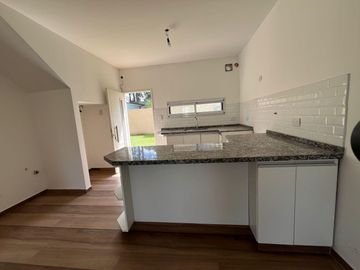Venta Casa 3 ambientes Barrio Greenhouses
