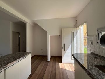 Venta Casa 3 ambientes Barrio Greenhouses