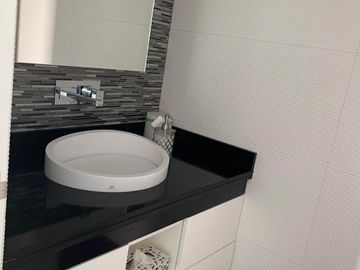 Residencia en venta en Puerta de Valladolid, Bosque Esmeralda