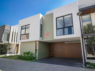 Venta de casa en Solares, Zapopoan ,Jal