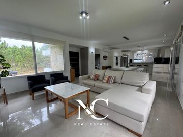 Casa en  venta en Costa Esmeralda