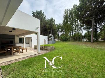 Casa en  venta en Costa Esmeralda