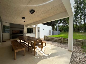 Casa en  venta en Costa Esmeralda
