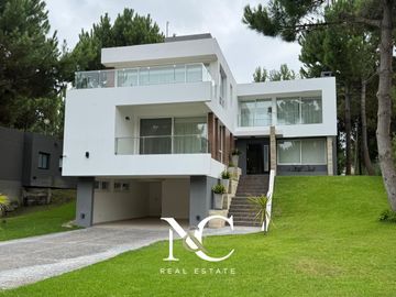 Casa en  venta en Costa Esmeralda