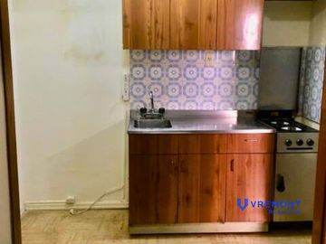 Cbte. de los Pozos 737 - 1 amb. luminoso en venta, ubicado a metros de Av. Independencia y Av. Entre Ríos