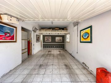CASA EN VENTA en LAS LOMAS DE SAN ISIDRO con AMPLIOS ESPACIOS, GRAN JARDIN, QUINCHO,