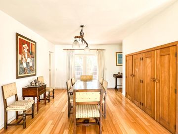 CASA EN VENTA en LAS LOMAS DE SAN ISIDRO con AMPLIOS ESPACIOS, GRAN JARDIN, QUINCHO,