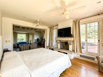 CASA EN VENTA en LAS LOMAS DE SAN ISIDRO con AMPLIOS ESPACIOS, GRAN JARDIN, QUINCHO,