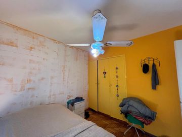 Casa con cochera y patio con piscina a la Venta en Bernal