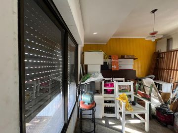 Casa con cochera y patio con piscina a la Venta en Bernal