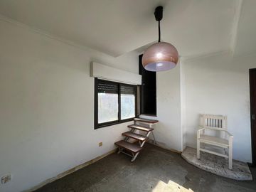 Casa con cochera y patio con piscina a la Venta en Bernal