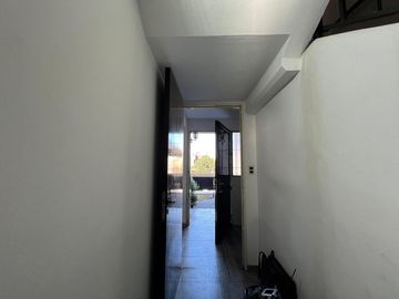 Casa con cochera y patio con piscina a la Venta en Bernal