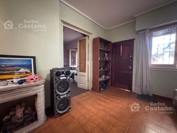 PH al Frente, 3 Amb. con Gran Terraza y a 3/c de Av. Maipú