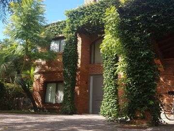 FABULOSA CASA RESIDENCIAL - Los Castores Nordelta