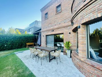 FABULOSA CASA RESIDENCIAL - Los Castores Nordelta