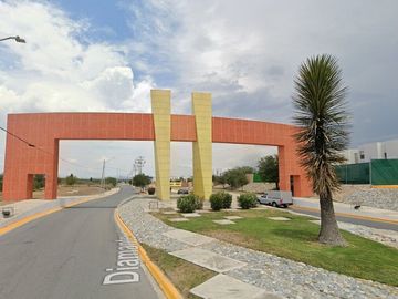Casa en Venta en Los Héroes México, Ciénega de Flores | 2 Recámaras, Patio y Coc