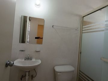 Casa en Venta en Los Héroes México, Ciénega de Flores | 2 Recámaras, Patio y Coc