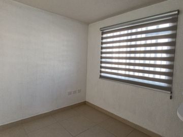 Casa en Venta en Los Héroes México, Ciénega de Flores | 2 Recámaras, Patio y Coc