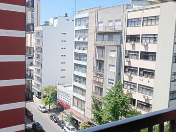 Alquiler Departamento 2 ambientes zona centro.