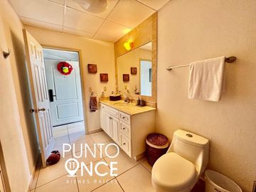 Departamento de lujo en venta en playa royale nuevo Vallarta