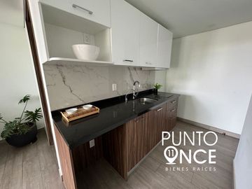 Loft con balcón en venta en Av. Revolución.