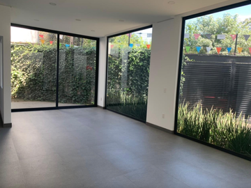 CASA NUEVA EN CONDOMINIO EN COYOACAN CON JARDIN Y ROOF GARDEN