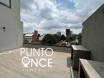Loft con balcón en venta en Av. Revolución.